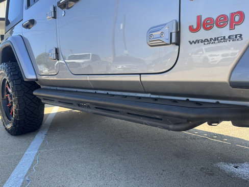 Used 2018 Jeep Wrangler Unlimited Sahara w/ Cold Weather Group image 19