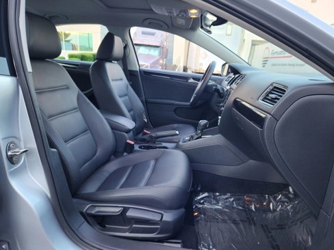 Used 2016 Volkswagen Jetta SEL Premium image 14