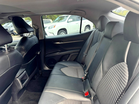 Used 2021 Toyota Camry SE image 25