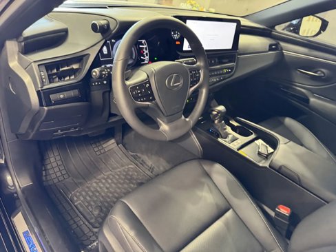 Used 2024 Lexus ES 300h w/ Premium Package image 9