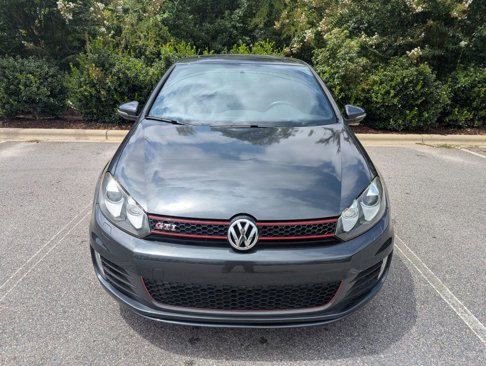 Used 2011 Volkswagen Golf 4-Door image 2