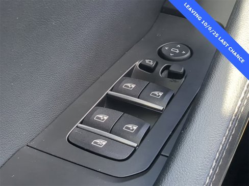 Used 2024 BMW X6 xDrive40i w/ Premium Package image 26