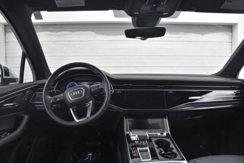 Used 2025 Audi Q7 3.0T Premium w/ Convenience Package image 21