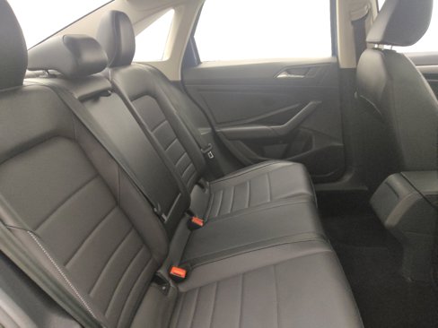 Used 2021 Volkswagen Jetta SE image 19