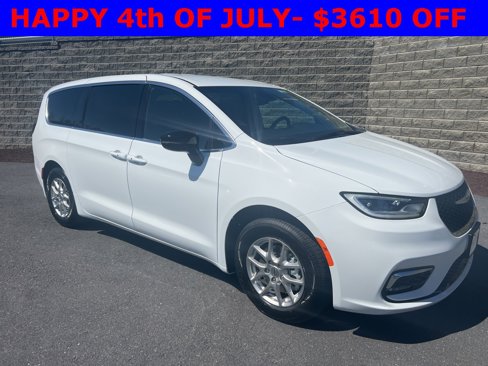 New 2025 Chrysler Pacifica Select image 1