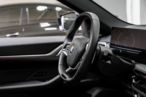 Used 2025 BMW 430i w/ Premium Package image 18
