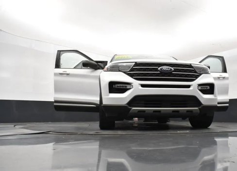 Used 2023 Ford Explorer XLT w/ Equipment Group 202A image 11