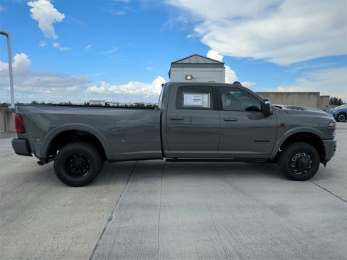 New 2026 RAM 3500 Limited image 4