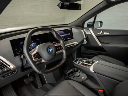 Used 2024 BMW iX xDrive50 w/ Premium Package image 17
