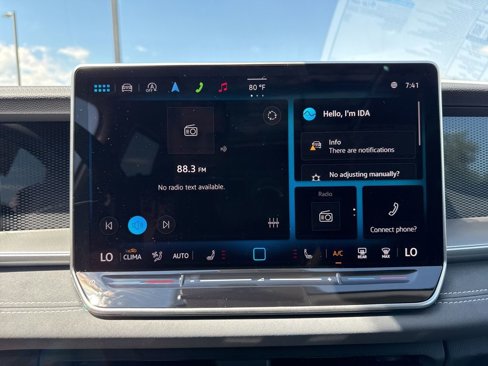 New 2025 Volkswagen Tiguan SE image 17