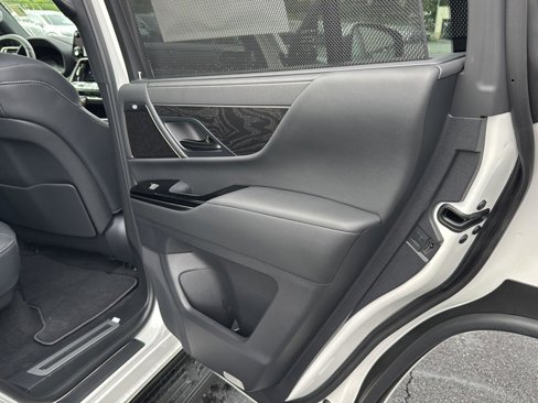 New 2025 Lexus LX 600 4WD w/ Luxury Package image 13
