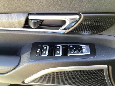 Used 2024 Kia Telluride EX image 22