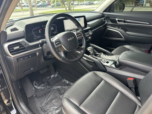 Used 2023 Kia Telluride S image 10