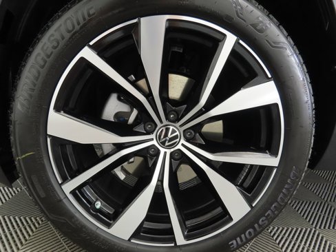 New 2026 Volkswagen Atlas SEL Premium R-Line image 31