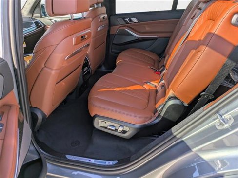 New 2026 BMW X7 M60i image 16