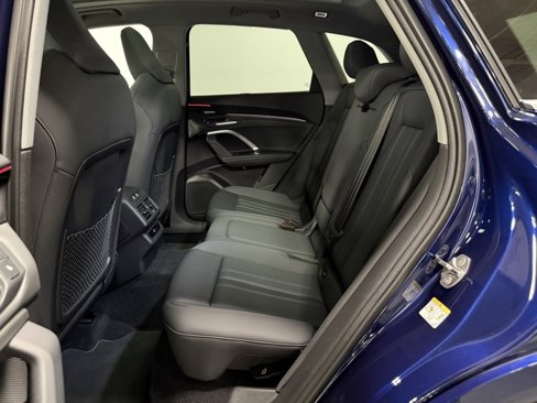 Used 2025 Audi Q5 Premium Plus w/ Premium Plus image 16