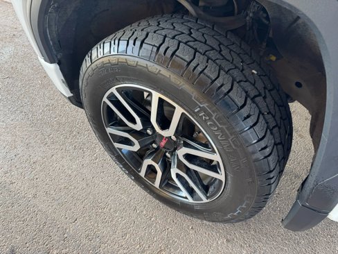 Used 2023 GMC Sierra 1500 AT4 w/ Technology Package image 36