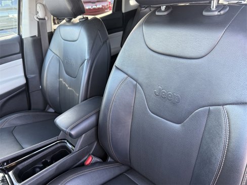 Certified 2022 Jeep Compass Limited image 18