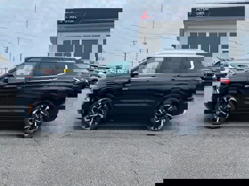 New 2025 Mitsubishi Outlander SEL image 2