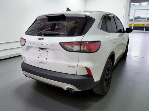 Used 2022 Ford Escape SE image 22