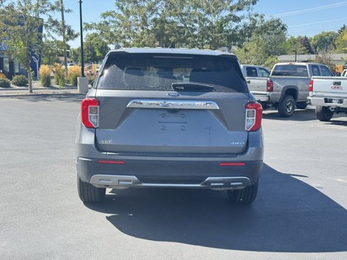 Used 2023 Ford Explorer XLT w/ Equipment Group 202A image 7