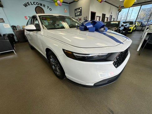 Used 2023 Honda Accord EX image 14