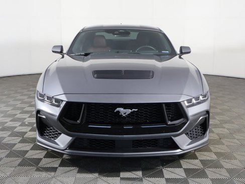 Used 2025 Ford Mustang GT image 9
