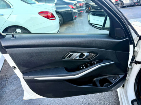 Used 2020 BMW 330i Sedan w/ Convenience Package image 12