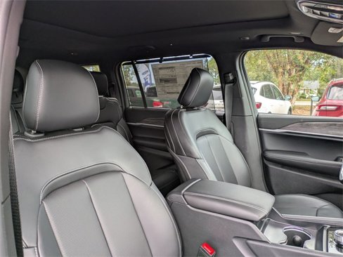 New 2025 Jeep Grand Cherokee L Limited w/ Luxury Tech Group II image 35