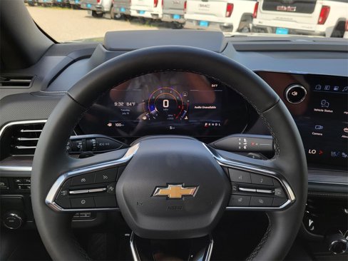 New 2025 Chevrolet Suburban Premier image 12