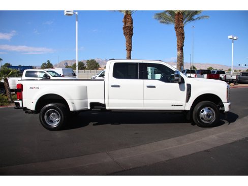 Certified 2024 Ford F350 Platinum image 23