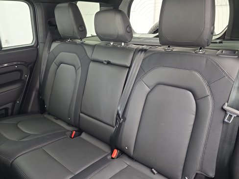 Certified 2024 Land Rover Defender 110 X-Dynamic SE image 13