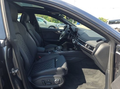 Used 2025 Audi S5 Premium Plus image 8