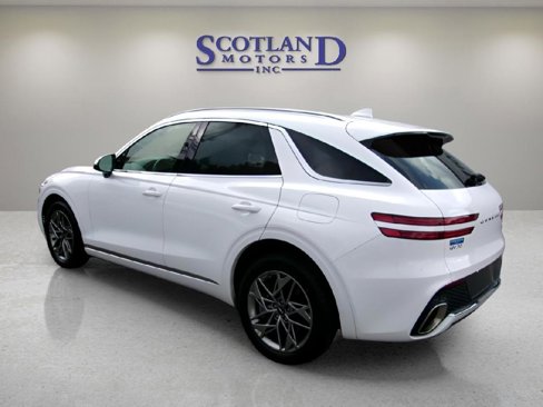 Used 2025 Genesis GV70 2.5T image 8
