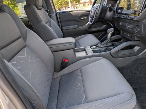 New 2026 Nissan Frontier SV w/ Tow Package image 32
