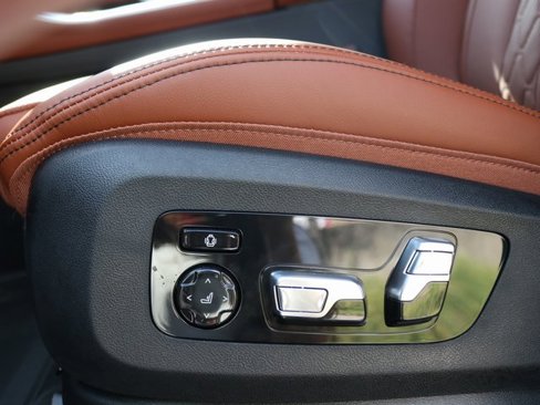 New 2026 BMW X5 M60i image 9