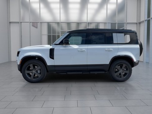 New 2025 Land Rover Defender 110 S image 5
