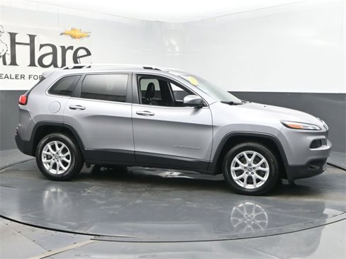 Used 2018 Jeep Cherokee Latitude Plus image 49