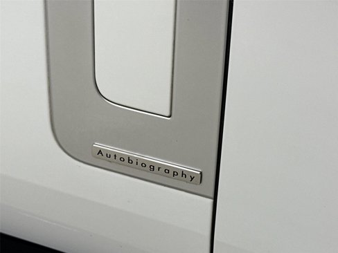 Used 2025 Land Rover Range Rover Autobiography image 34