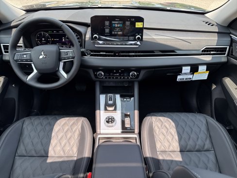 New 2025 Mitsubishi Outlander SEL image 22