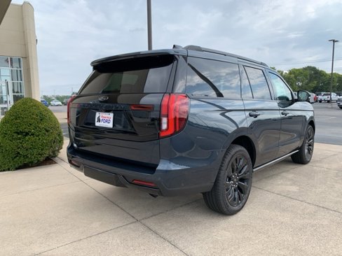 New 2025 Ford Expedition Platinum w/ Stealth Appearance Package image 3