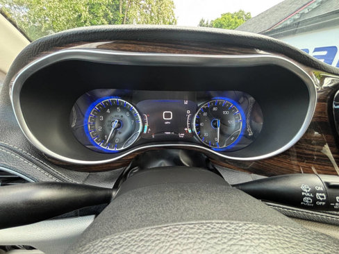 Used 2022 Chrysler Pacifica Limited image 20