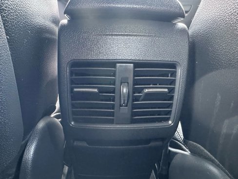 Used 2015 Mercedes-Benz CLA 250 image 27