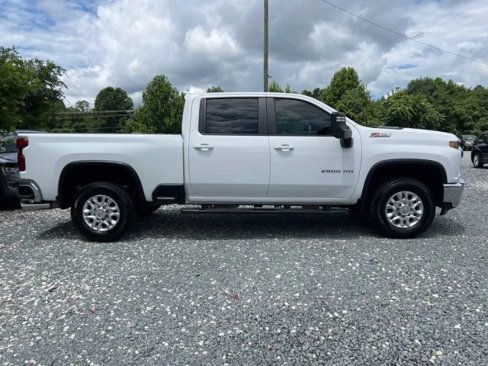 Used 2023 Chevrolet Silverado 2500 LT w/ Convenience Package image 6