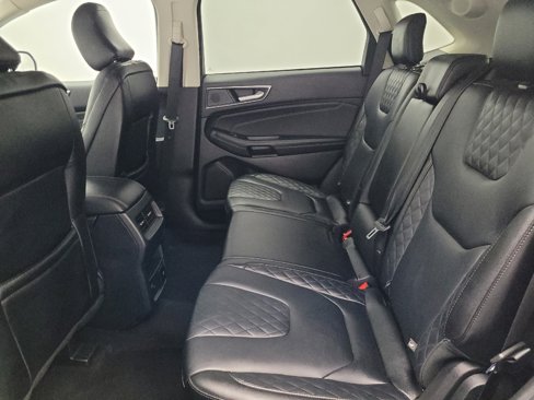 Used 2024 Ford Edge Titanium image 18