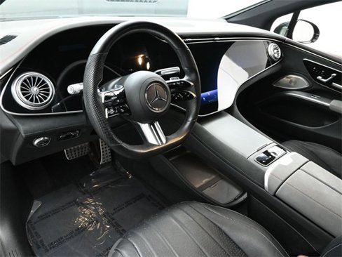 Used 2022 Mercedes-Benz EQS 580 4MATIC Sedan image 10