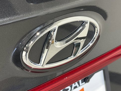 Used 2023 Hyundai Santa Fe SEL image 35