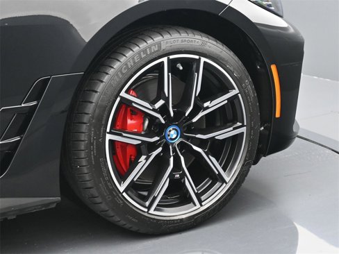 Certified 2024 BMW i4 eDrive35 w/ M Sport Package image 6