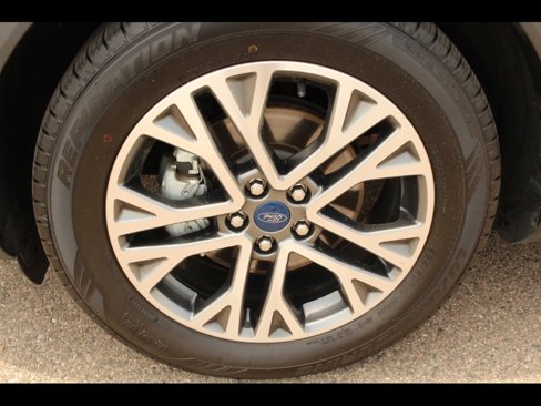Used 2021 Ford Escape SEL image 9