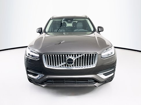 Used 2024 Volvo XC90 B6 Plus image 2
